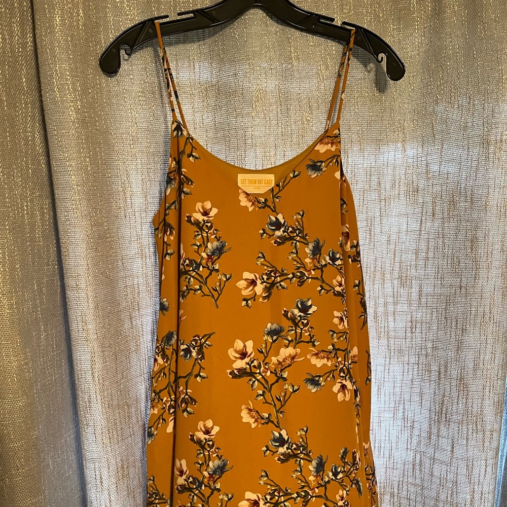 Boutique Flowery Dress with Pockets